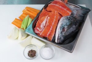 Набор для ухи из семги (царский) вакуум по 1000 грамм.