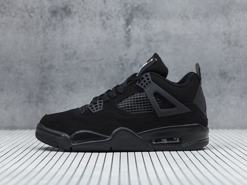 Размеры: 42. Баскетбольные кроссовки Nike для мужчин Кроссовки Nike Air Jordan 4 Retro. Артикул - 65797 - выбрать